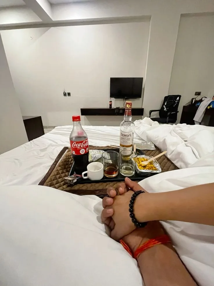Call boy hotel service Charbagh Lucknow